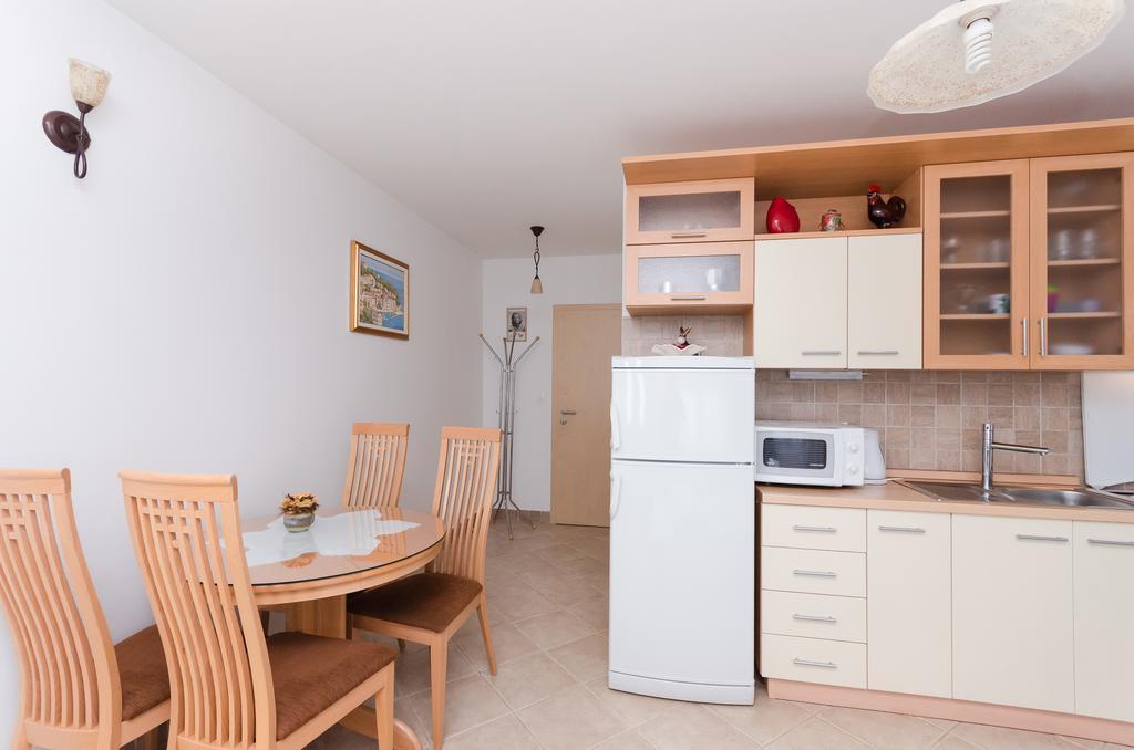 Apartment Zorka Medveja Exterior photo