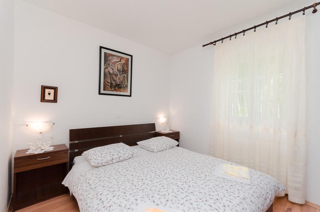 Apartment Zorka Medveja Exterior photo